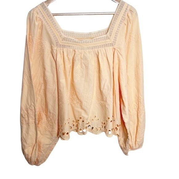 NWT Universal Thread Peach Eyelet Square Neck Long Sleeve Crop Blouse Women - Picture 4 of 16